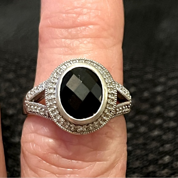 Sterling Silver ring - Picture 1 of 2